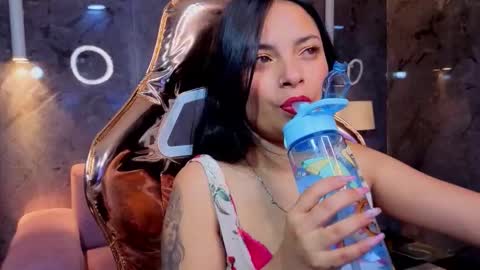 odette_b online show from 11.25.25