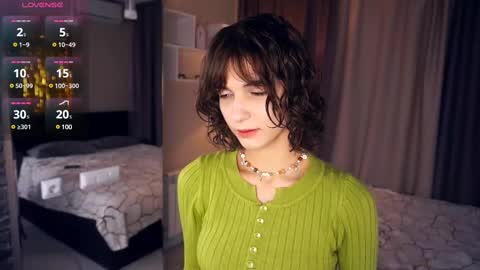 Snapshot of odettehatt chatting on 03.02.25 Thea online show from 03.02.25