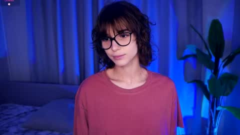 Snapshot of odettehatt chatting on 10.03.25 Thea online show from 10.03.25