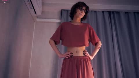 Snapshot of odettehatt chatting on 11.30.25 Thea online show from 11.30.25