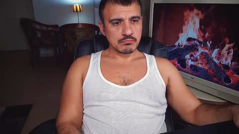 Snapshot of officeman7 chatting on 01.02.25 officeman7 online show from 01.02.25