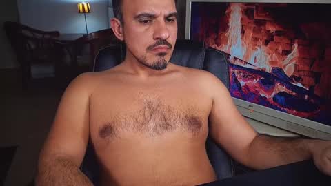 Snapshot of officeman7 chatting on 01.29.25 officeman7 online show from 01.29.25