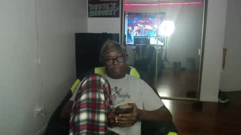 Snapshot of officialmoneyxxx chatting on 12.04.24 Money online show from 12.04.24