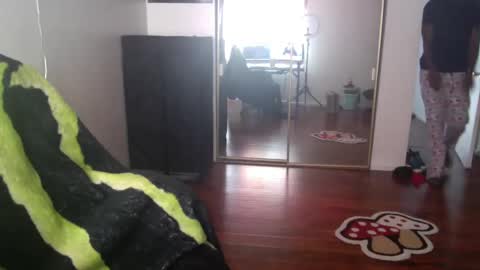 Snapshot of officialmoneyxxx chatting on 12.07.24 Money online show from 12.07.24