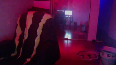 Snapshot of officialmoneyxxx chatting on 12.17.24 Money online show from 12.17.24