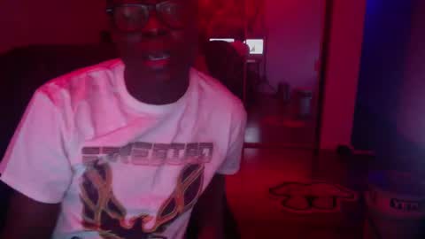 Snapshot of officialmoneyxxx chatting on 12.19.24 Money online show from 12.19.24