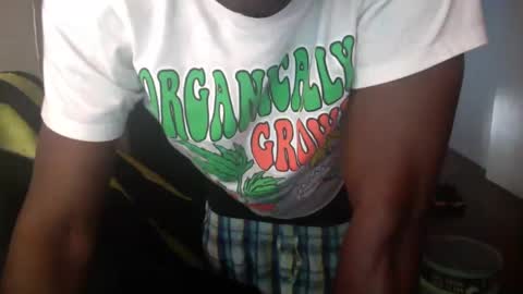 Snapshot of officialmoneyxxx chatting on 12.21.24 Money online show from 12.21.24