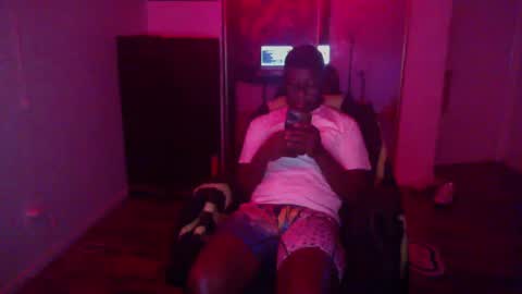 Snapshot of officialmoneyxxx chatting on 01.15.25 Money online show from 01.15.25