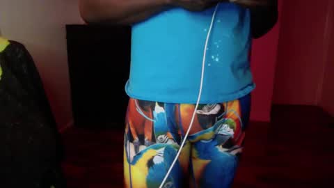 Snapshot of officialmoneyxxx chatting on 10.14.25 Money online show from 10.14.25