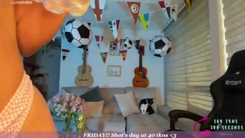    Help me reach 50 thumbs up online show from 07.03.26