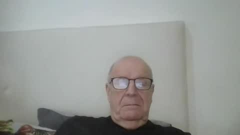 Snapshot of oggi95 chatting on 02.07.25 oggi95 online show from 02.07.25