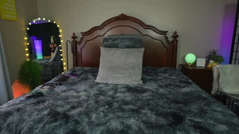 Snapshot of oh_lovely_girl chatting on 01.26.25 Gray online show from 01.26.25