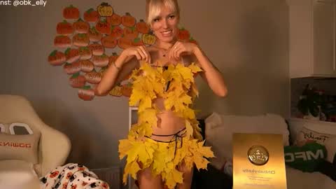 Kelly online show from 10.31.25