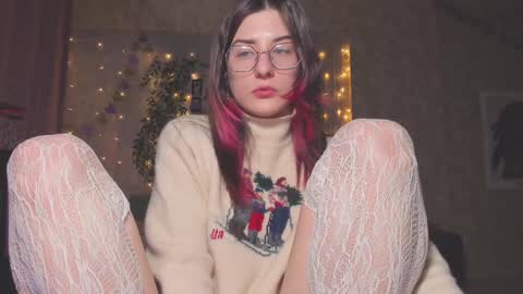 Snapshot of ohmygoddestkimmy chatting on 12.23.24 Kmmy online show from 12.23.24