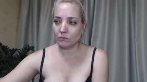 Mari online show from 09.10.25