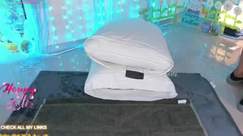 ohyesly_ online show from 04.03.26