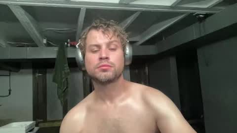 oilyexhibslut online show from 10.17.25