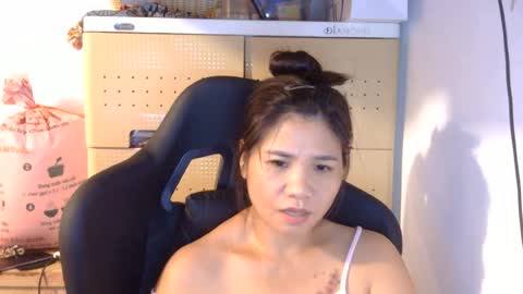 Snapshot of oinjer09 chatting on 06.25.26 oinjer09 online show from 06.25.26