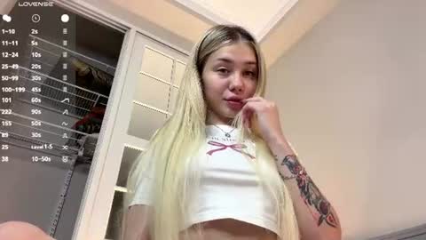 Snapshot of oke_doke chatting on 06.09.26 Henrietta or Rita online show from 06.09.26