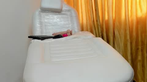 Olaia  online show from 03.12.25