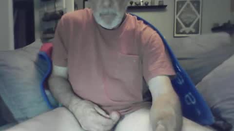Snapshot of old_bald63 chatting on 05.10.26 old_bald63 online show from 05.10.26