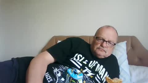Snapshot of old_fkrr_ chatting on 06.29.26 old_fkrr_ online show from 06.29.26