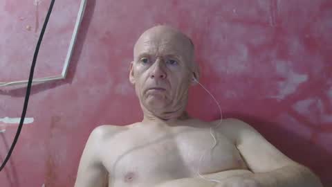 Snapshot of oldbuthorny62 chatting on 06.18.26 oldbuthorny62 online show from 06.18.26