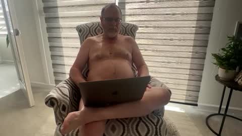 Snapshot of olderlady71 chatting on 03.28.26 Olderlady71 online show from 03.28.26