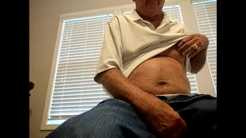 Snapshot of oldsubman chatting on 12.11.24 oldsubman online show from 12.11.24