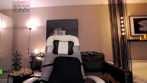 Snapshot of olgamiss chatting on 01.04.25 Olga online show from 01.04.25