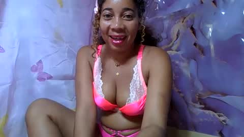 Snapshot of olinaa chatting on 06.06.26 olinaa online show from 06.06.26