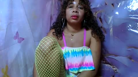 Snapshot of olinaa chatting on 06.24.26 olinaa online show from 06.24.26