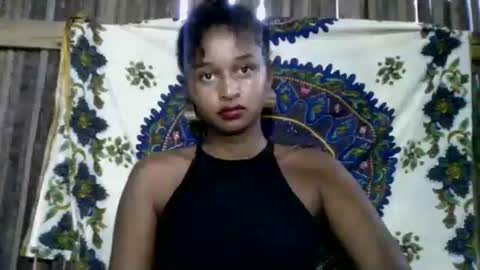 Snapshot of olinah610 chatting on 05.20.26 olinah610 online show from 05.20.26