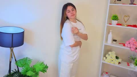 Lana online show from 04.24.26