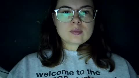 Snapshot of olivepeach chatting on 07.10.26 Oil online show from 07.10.26