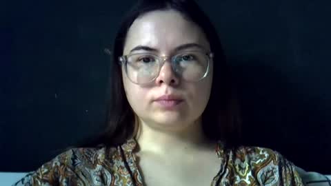 Snapshot of olivepeach chatting on 07.20.26 Oil online show from 07.20.26