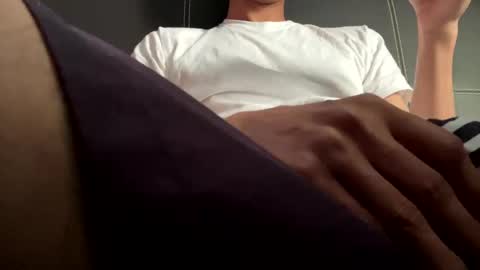 Snapshot of oliver__4587 chatting on 11.09.25 oliver__4587 online show from 11.09.25