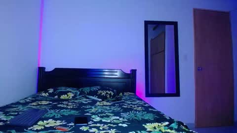 Oliver and MeganIndependent online show from 12.02.25