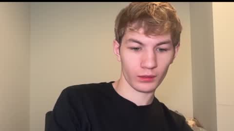 Snapshot of oliver_beck chatting on 12.24.24 Oliver Beck online show from 12.24.24