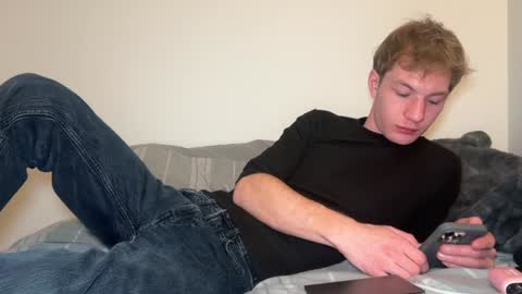 Snapshot of oliver_beck chatting on 01.27.25 Oliver Beck online show from 01.27.25