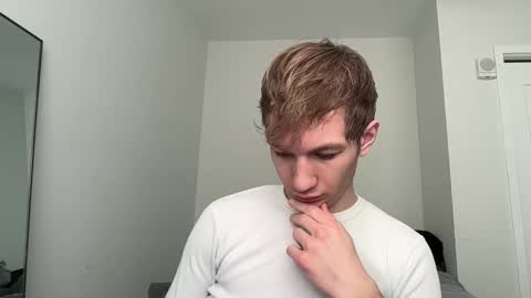 Snapshot of oliver_beck chatting on 02.19.25 Oliver Beck online show from 02.19.25