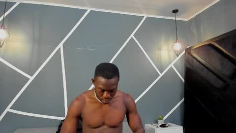 OLIVER LAURENT online show from 03.31.26