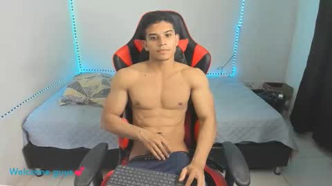 Snapshot of oliver_thompsson chatting on 12.05.25 oliver thompsson online show from 12.05.25