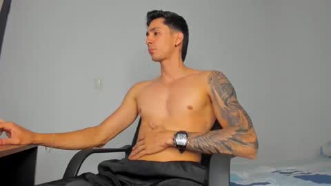 Oliver bennet online show from 01.07.25