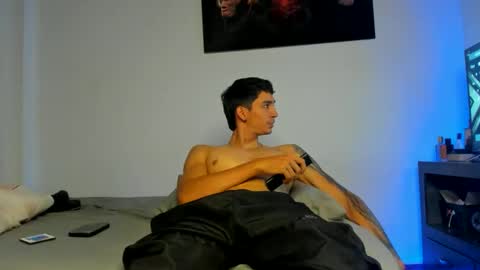 Oliver bennet online show from 10.19.25