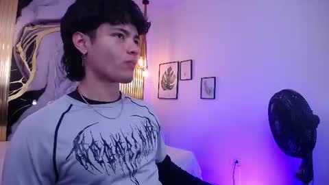 Snapshot of olivermorgan69 chatting on 06.19.26 Oliver online show from 06.19.26