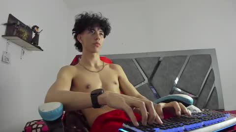 Snapshot of oliverthompson_01 chatting on 03.06.25 oliverthompson_01 online show from 03.06.25