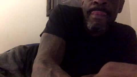 Snapshot of olivertwist1273 chatting on 01.06.25 olivertwist1273 online show from 01.06.25