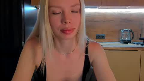 Olivia 3 online show from 05.08.26