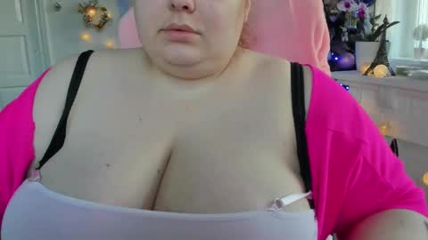 Snapshot of olivia_bud_gold chatting on 03.09.25 Olivia Gold online show from 03.09.25